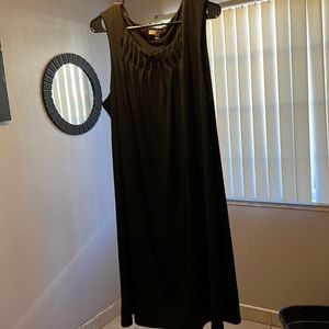Sandra Darren black no sleeve dress stretch material